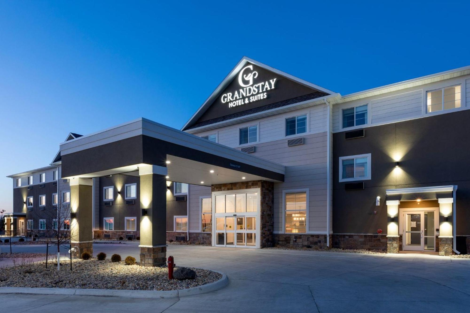 Grandstay Hotel & Suites Algona Bagian luar foto