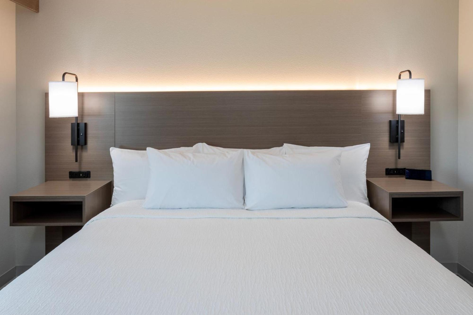 Grandstay Hotel & Suites Algona Bagian luar foto